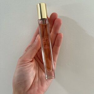 Kayali sparkling lychee